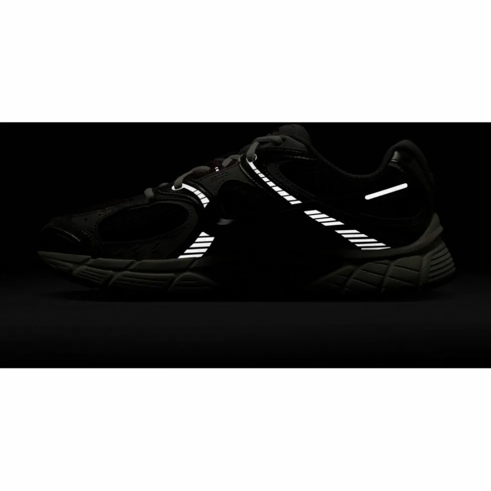 Nike · V5 RNR