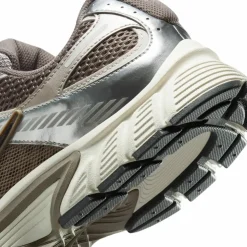 Nike · V5 RNR