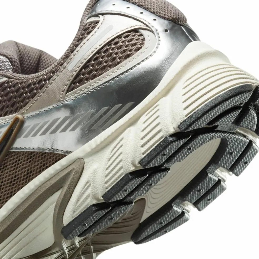 Nike · V5 RNR