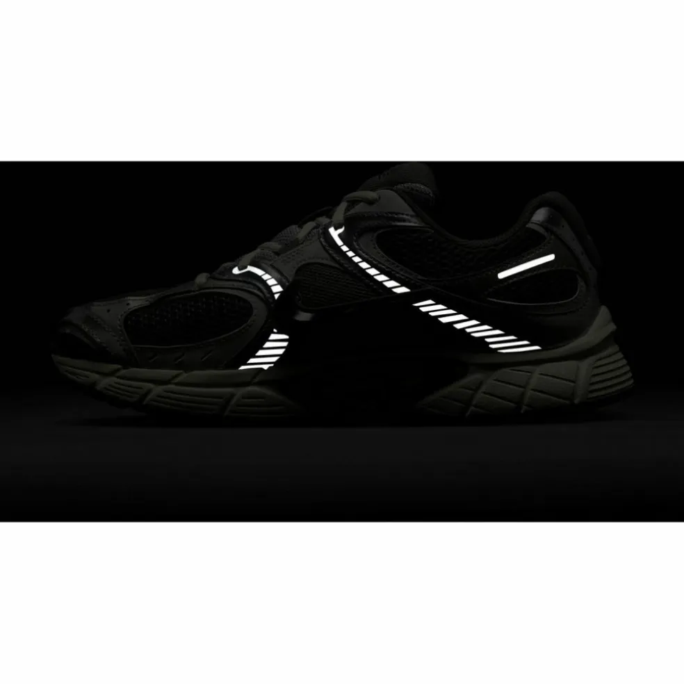 Nike · V5 RNR