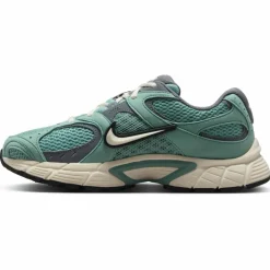 Nike · V5 RNR