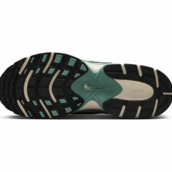 Nike · V5 RNR