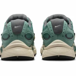 Nike · V5 RNR