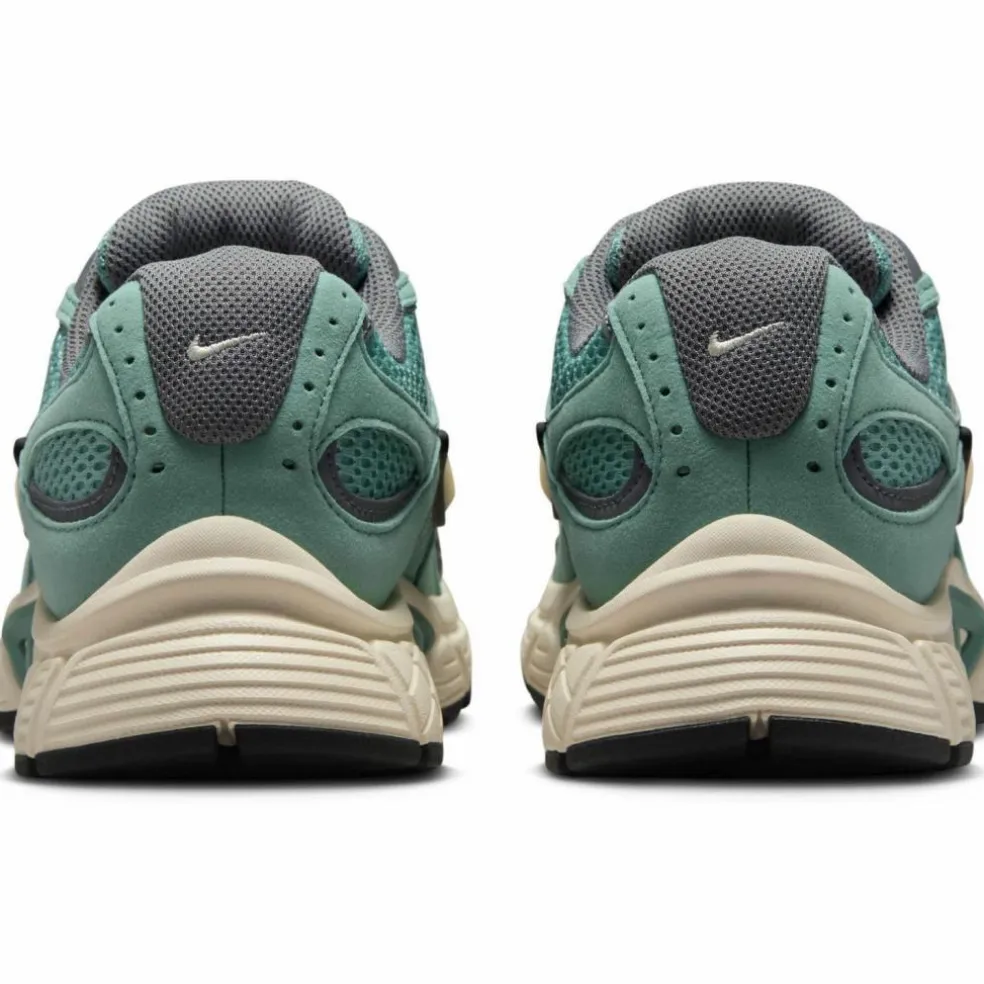 Nike · V5 RNR