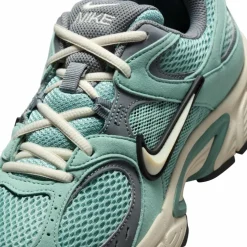 Nike · V5 RNR