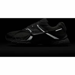 Nike · V5 RNR