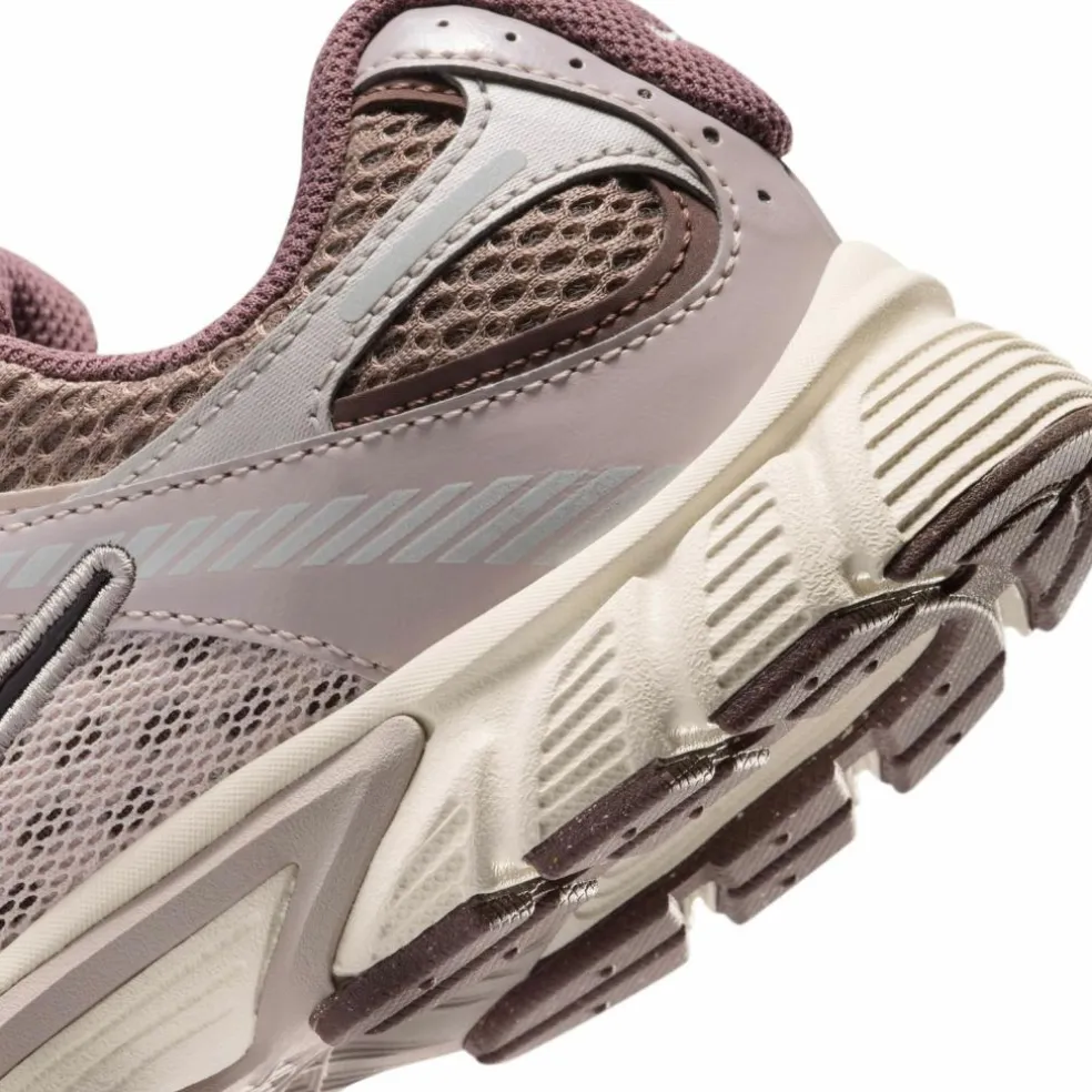 Nike · V5 RNR GS