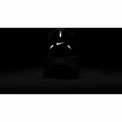 Nike · Vomero 18