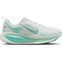 Nike · VOMERO 18