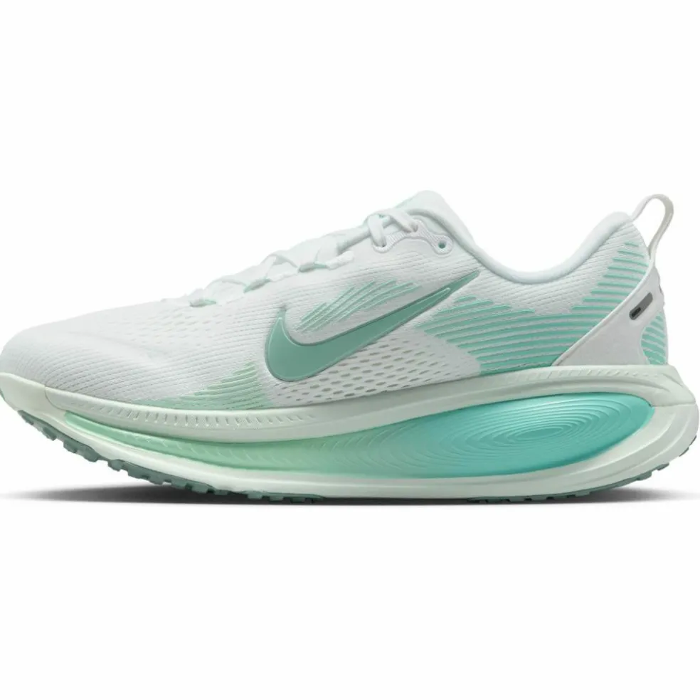 Nike · VOMERO 18