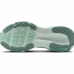 Nike · VOMERO 18