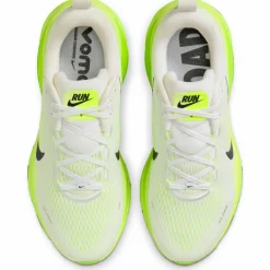 Nike · VOMERO 18