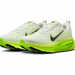 Nike · VOMERO 18