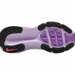 Nike · VOMERO 18