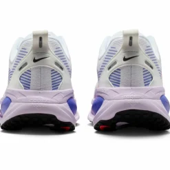 Nike · VOMERO 18