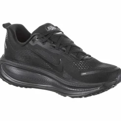 Nike · Vomero 18