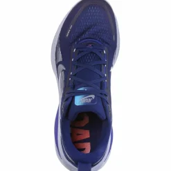 Nike · Vomero 18