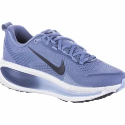 Nike · Vomero 18