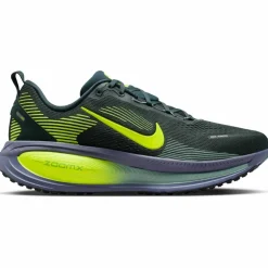 Nike · Vomero 18