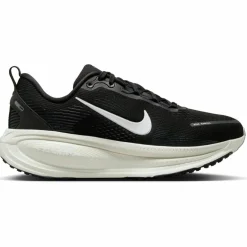 Nike · VOMERO 18