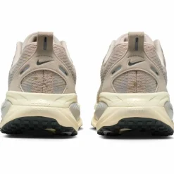 Nike · VOMERO 18 SE