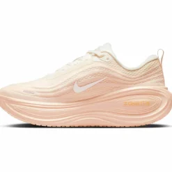 Nike · VOMERO PLUS