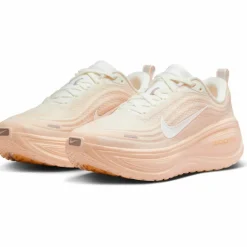 Nike · VOMERO PLUS