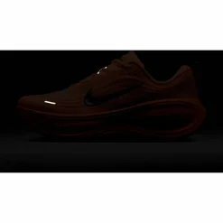 Nike · VOMERO PLUS