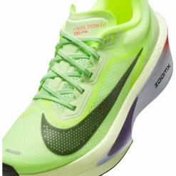 Nike · ZOOM FLY 6