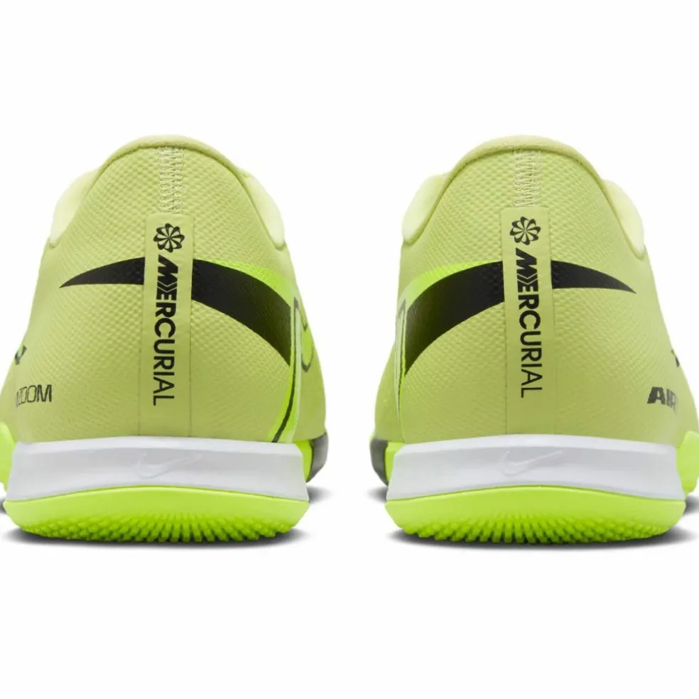 Nike · ZOOM VAPOR 16 ACADEMY IC