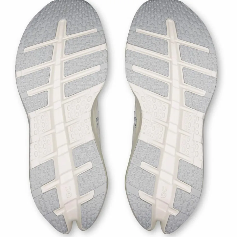 On · Cloudrunner 3 Wide