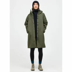 Peak Performance · W Treeline Insulated Parka