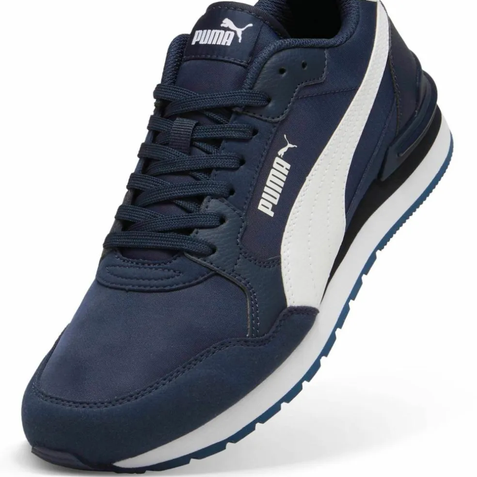 PUMA · ST Runner v4