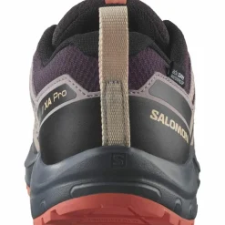 Salomon · XA PRO V8 WP