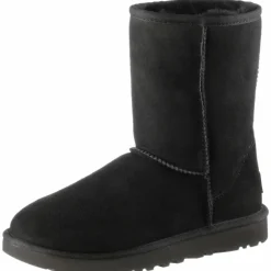 Ugg · Classic Short II