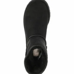 Ugg · Classic Short II