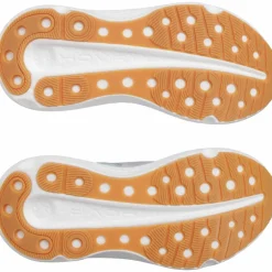 Under Armour · Infinite Elite 2