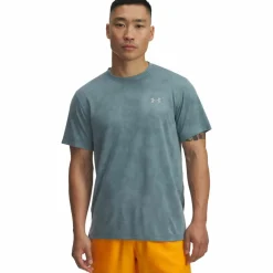 Under Armour · Launch Camo