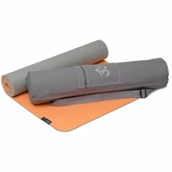 YOGISTAR